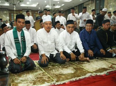 Momen Keakraban JK Salat Subuh Bersama Ustaz Somad