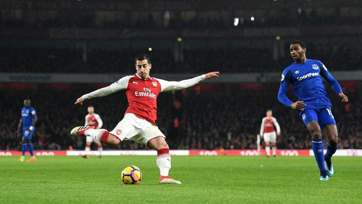 Henrikh Mikhtaryan dengan seragam Arsenal. (Foto: Michael Regan/Getty Images)