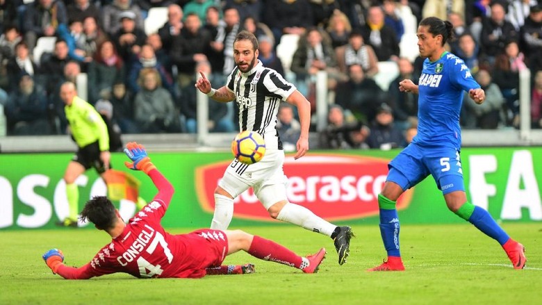 Higuain Hat-trick, Juve Hancurkan Sassuolo 7-0 Higuain Hat-trick, Juve Hancurkan Sassuolo 7-0