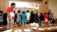 Kapolda Jateng dan Ketua SC Piala Presiden 2018 Bebaskan Bonek