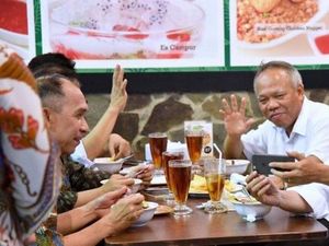 Cerita Sudut Istana, Jokowi Penasaran Pindang Baung dan Daun Singkong Tumbuk