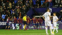 Levante membuat skor imbang 1-1 di babak pertama usai Emmanuel Boateng menjebol jala Real Madrid di menit ke-42 (Heino Kalis/REUTERS)