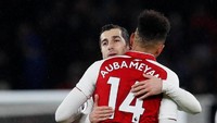 Henrikh Mkhitaryan juga bermain cemerlang usai bikin hat-trick assist di laga itu. Akankah duet maut ini bisa membawa Arsenal berjaya di akhir musim? Kita tunggu saja. (David Klein/Reuters)
