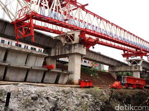 Crane Ambruk di Jatinegara, Kontraktor Cek Ulang Alat Proyek DDT Crane Ambruk di Jatinegara, Kontraktor Cek Ulang Alat Proyek DDT