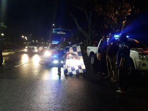 Rombongan Besar Aremania Bertolak ke Solo