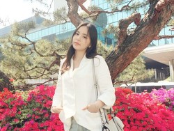 Min Hyo Rin Kondangan Bareng Taeyang Bikin Netizen Salfok Min Hyo Rin Kondangan Bareng Taeyang Bikin Netizen Salfok