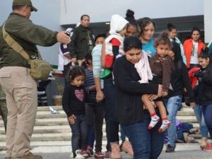 Pidato 8 Jam, Politisi AS Perjuangkan Hak Imigran