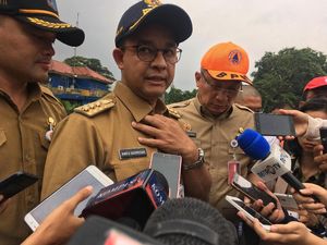 Kumpulkan Pemilik Gedung, Anies Sosialisasikan Penataan Trotoar Kumpulkan Pemilik Gedung, Anies Sosialisasikan Penataan Trotoar