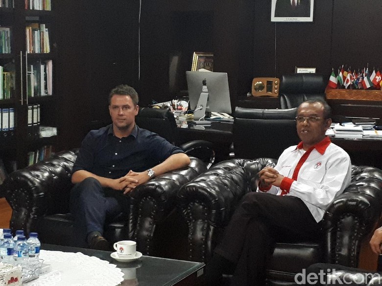 Setelah Sapa Penggemar Jakarta, Owen ke Kemenpora Setelah Sapa Penggemar Jakarta, Owen ke Kemenpora
