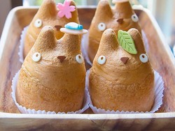 Dessert Imut Berbentuk Totoro hingga Kafe  di Seminyak yang Punya Kopi Nikmat