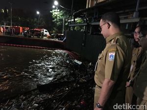 Jakarta Banjir, Anies Minta Warga Pastikan Drainase Tak Mampet
