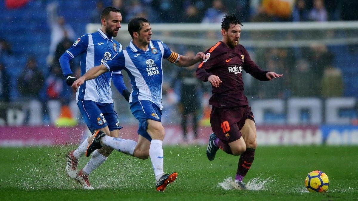 Barcelona berimbang di markas Espanyol 1-1. (Foto: Albert Gea/Reuters)