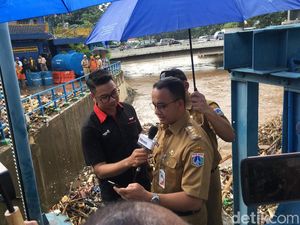 Anies: Air di Katulampa Turun Jadi 140 Cm