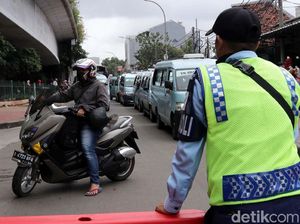 Aturan Belum Ada, Pemotor Lewat Jalan Jatibaru Tak Bisa Ditindak