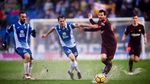 Barcelona Diredam Espanyol (dan Lapangan Becek)