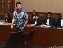 Jaksa Cecar Kakak Andi Narogong soal Pemberian Uang ke Sugiharto