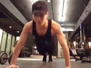 Foto: Ingin Lengan Sekekar Jackson GOT7? Begini Olahraganya