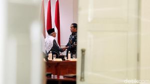 Jokowi Bentuk Komite Keuangan Syariah