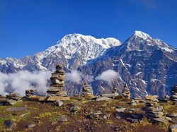 Fenomena Batu Bersusun Juga Ada di Papua dan Himalaya