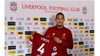 Dari empat pertandingan Van Dijk bersama Liverpool sejauh ini, timnya itu justru sudah kebobolan tujuh gol tanpa satu pun clean sheet. (Foto: Internet)