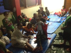 Banjir Rendam Kampung Arus Jaktim, Warga Mulai Mengungsi Banjir Rendam Kampung Arus Jaktim, Warga Mulai Mengungsi
