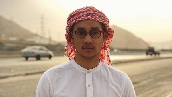 Foto: 10 Penampilan Artis Cowok yang Lagi Umroh Ini Bikin Adem