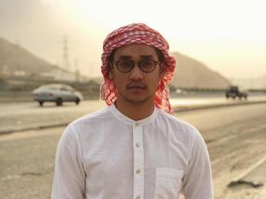 Foto: 10 Penampilan Artis Cowok yang Lagi Umroh Ini Bikin Adem