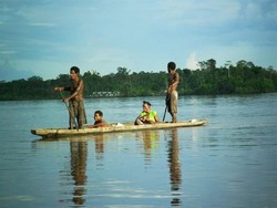 Asmat, Perahu dan Patung