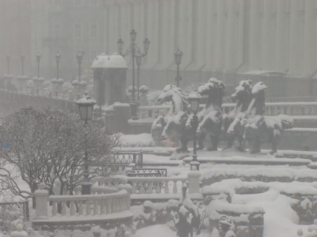 Foto: Salju Putihkan Moskow, Pecahkan Rekor dalam 61 Tahun Foto: Salju Putihkan Moskow, Pecahkan Rekor dalam 61 Tahun