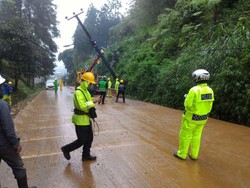 Kawasan Puncak Kembali Diguyur Hujan, Katulampa Masih Siaga 3