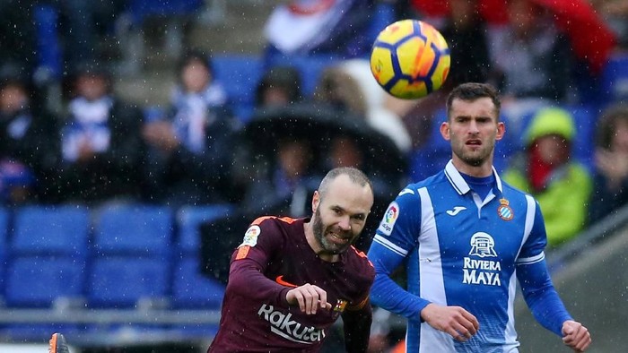 Barca Masih di Puncak, Iniesta Tak Masalahkan Hasil Imbang dengan Espanyol