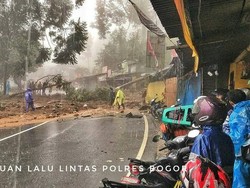 Dilewati Alat Berat yang Evakuasi Longsor Puncak, Jagorawi Ditutup