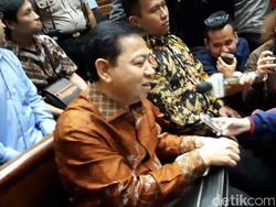 Saksi Lihat Kantor Novanto Ramai Timses Golkar Saat Pemilu 2009