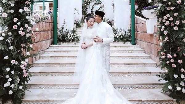 Anak Miliuner Malaysia Ini Menikah, Gelar Pernikahan Mewah di Atas Bukit