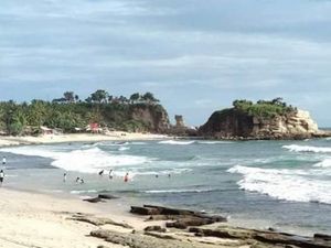 Pacitan Punya Pantai Cantik yang Tersembunyi