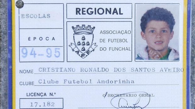 Cristiano Ronaldo kali pertama berlatih sepak bola untuk Andorinha, klub lokal di Funchal.
