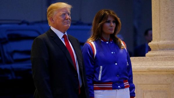 Foto: Tampil Elegan Sporty, Melania Trump Pakai Jaket Bomber Rp 27 Juta