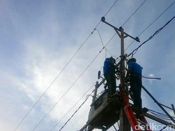 Setelah 20 Tahun Akhirnya Pulau Buru Dapat Listrik