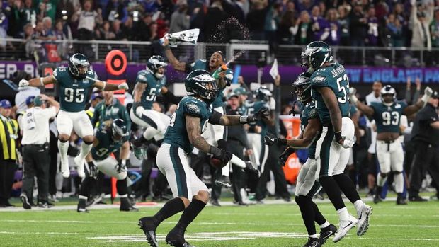 Para pemain Eagles merayakan kemenangan Super Bowl LII.