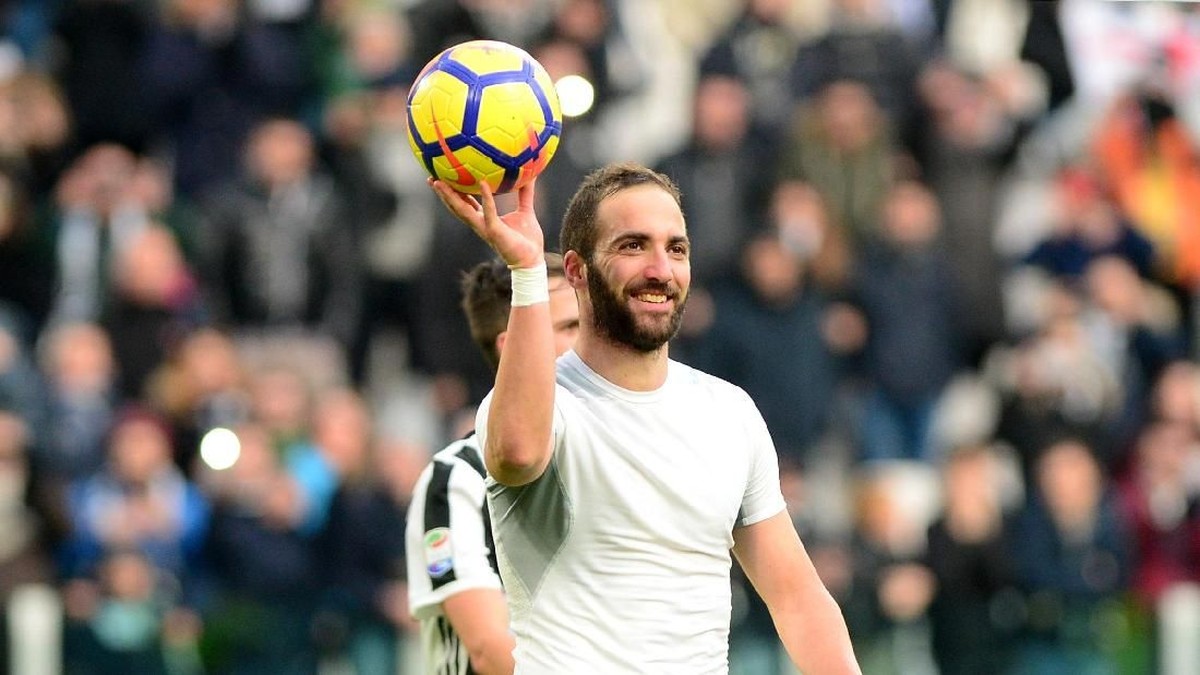 Gonzalo Higuain bisa dimainkan di leg kedua babak 16 besar Liga Champions melawan Tottenham Hotspur (Foto: Massimo Pinca/Reuters)