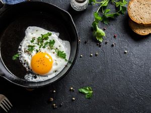 10 Bahan Makanan Ini Sering Dicap Penyebab Kanker, Ini Faktanya