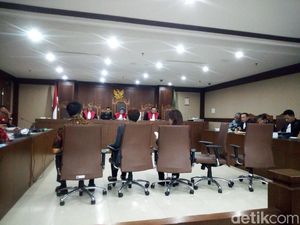 Nur Alam Disebut Buat Polis Asuransi Ditemani Artis Senior Nur Alam Disebut Buat Polis Asuransi Ditemani Artis Senior