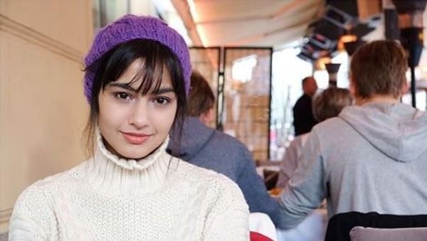 Cantiknya Putri Tiri Bunga Zainal Bikin Jatuh Hati
