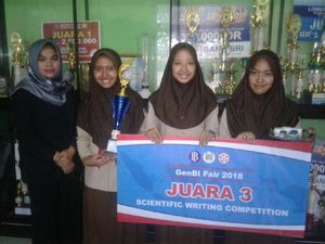 Salep Daun Katuk Bikinan 3 Siswa Ini Diklaim Cepat Sembuhkan Luka Salep Daun Katuk Bikinan 3 Siswa Ini Diklaim Cepat Sembuhkan Luka