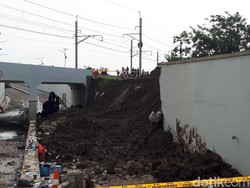 Putri dan Mukhmainna Tertimbun Longsor di Bandara Saat Pulang Kerja