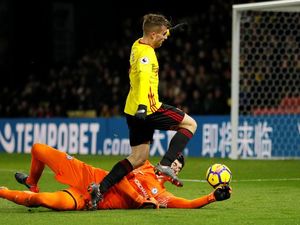 Courtois Sebut Deulofeu Diving, Juga Kritik Kartu Merah untuk Bakayoko