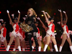 Foto: Kostum Terseksi di Super Bowl, Janet Jackson sampai Lady Gaga