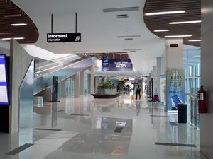 Kereta Bandara Tak Beroperasi, Stasiun BNI City Sepi Melompong Kereta Bandara Tak Beroperasi, Stasiun BNI City Sepi Melompong