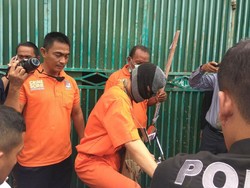 Rekonstruksi Pembunuhan Sekeluarga, Ridwan Peragakan 106 Adegan