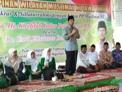 Safari Politik Bakal Cawagub, Puti ke Pasar dan Emil ke Pesantren